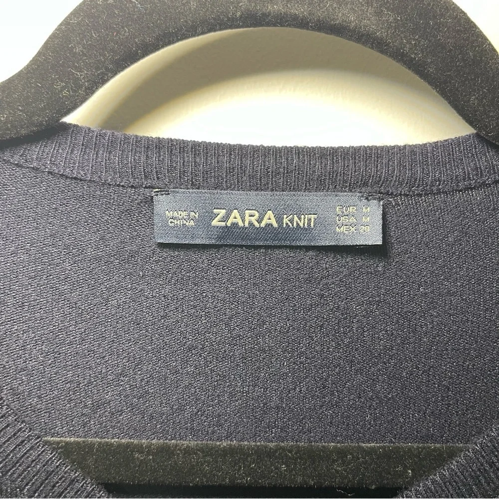 Zara women’s Knit Navy Button Front Cardigan Sweater with Sleeve cuts in Size M - Picture 4 of 10